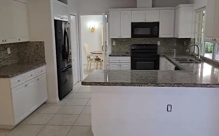 14131 SW 146th Ter — Photo 21