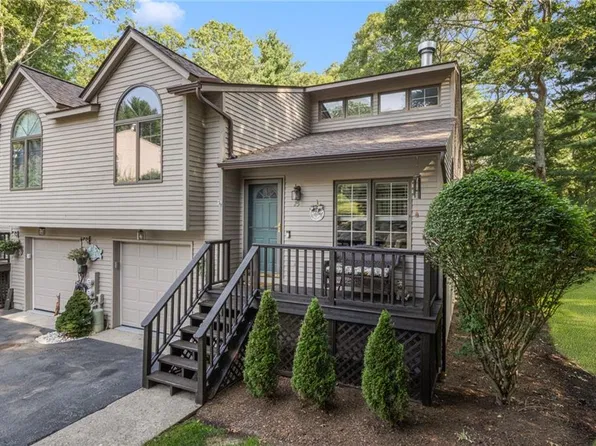 25 White Birch Ct Unit 25, North Kingstown, RI 02852