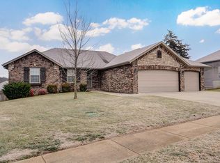 1188 S Erika Ave, Springfield, MO 65802