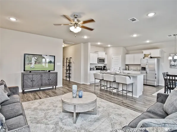 2750 W Obsidian St, Fayetteville, AR 72704