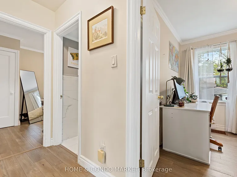 128 Bond St N — Photo 11
