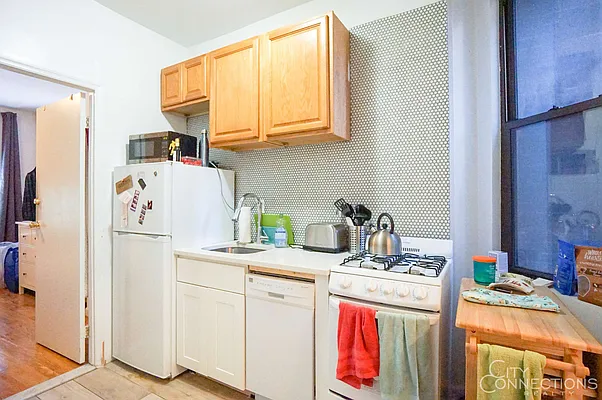 Rented by City Connections Realty | media 17