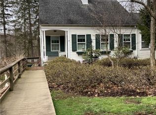 160 Solon Rd, Chagrin Falls, OH 44022