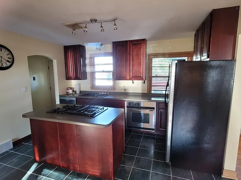 6015 Elliot Ave — Photo 14
