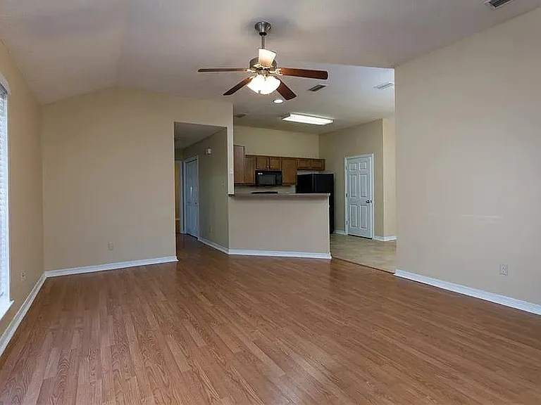 8680 Hamilton Bridges Dr S — Photo 6