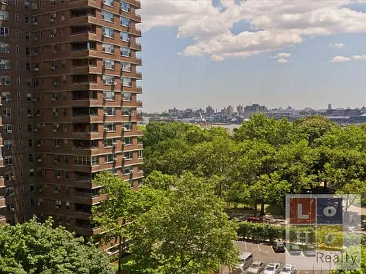 Sold by LoHo Realty | media 7