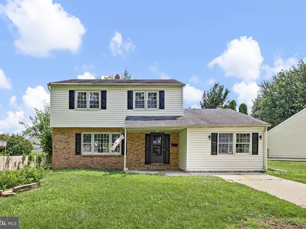 13 Black Rd, New Castle, DE 19720