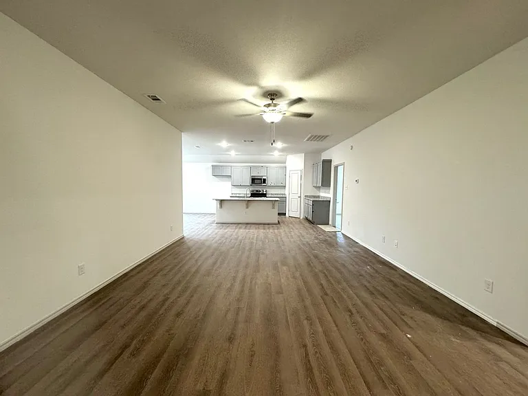 2610 S County Road 1103 — Photo 4