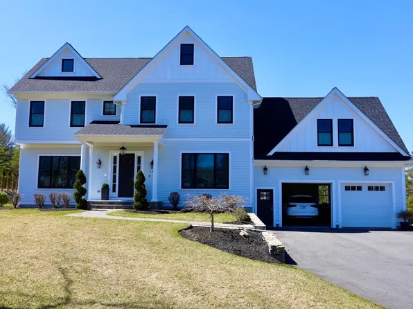 162 Schoolmasters Ln, Dedham, MA 02026