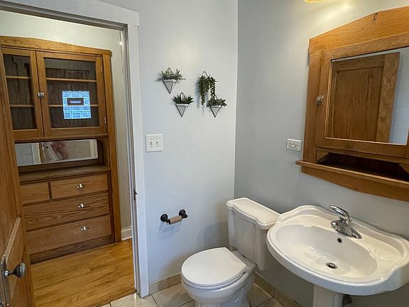 5th image of 2310 W Huron St #1B