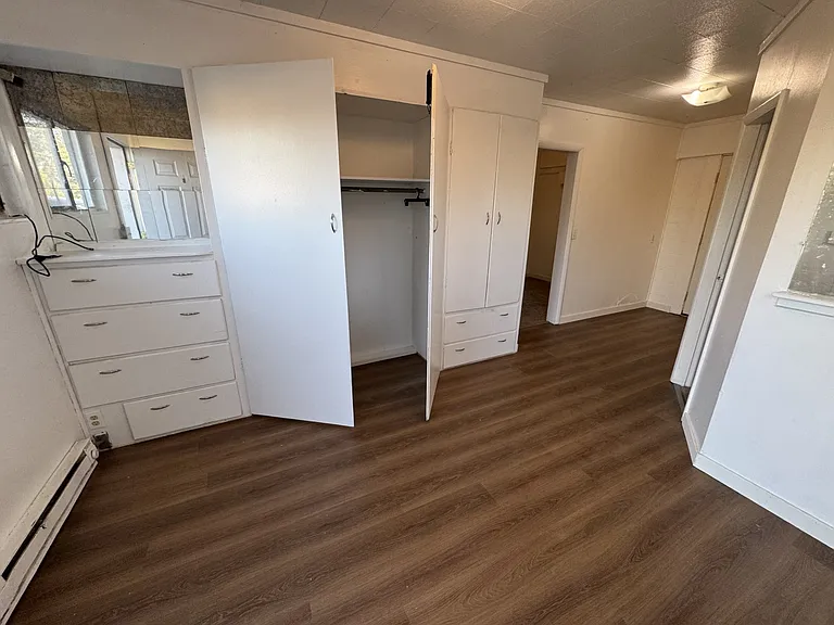 1033 W Columbia Ave #B — Photo 8