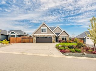 430 Ridgefield Dr, Parksville, BC V9P 0C3