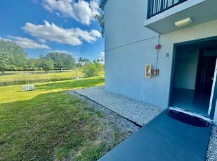 7195 NW 179th St, Hialeah, FL 33015