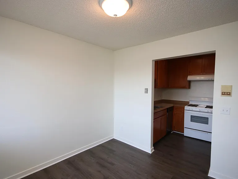 1310 E Acacia Ave #205 — Photo 8