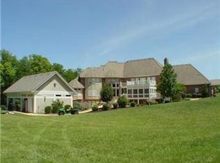 8514 S Jacomo Ridge Ct, Blue Springs, MO 64064