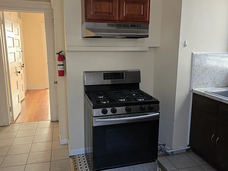 49 Barbara St #2 — Photo 10