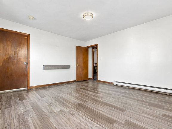 4th image of 20 Shepherd St