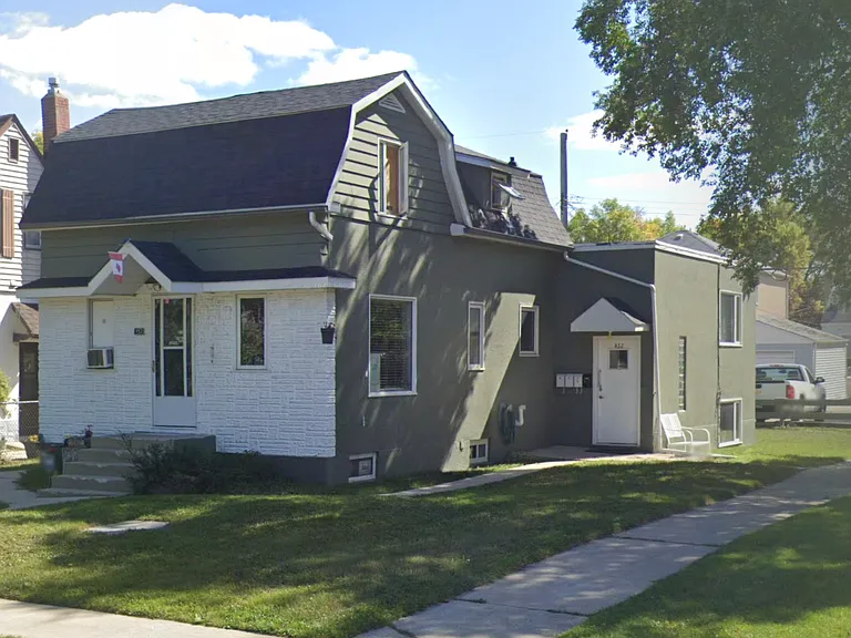 452 Notre Dame St #4 — Photo 2
