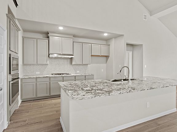 Gorgeous gourmet kitchen