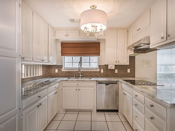 5th image of 7619 Stuyvesant Ave