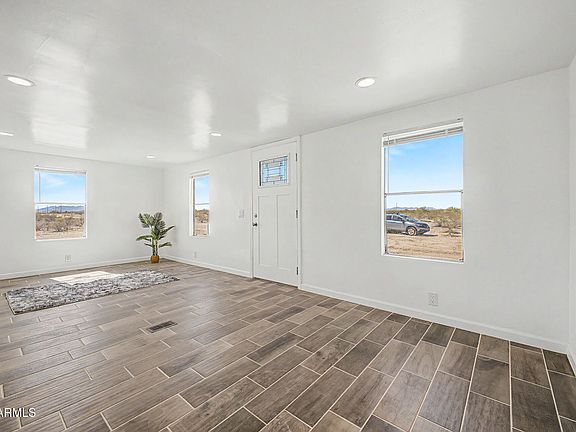 4th image of 35353 W WIER Avenue