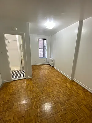 Rented by Peter R. Hungerford, LREB | media 26