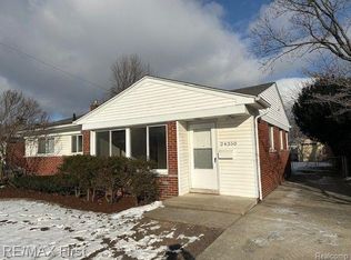 24350 Chernick St, Taylor, MI 48180