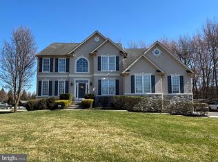 10 Laurel Wood Ct, Laurel Springs, NJ 08021