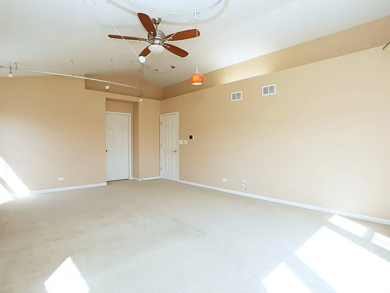 829 Clover Ridge Ln — Photo 20