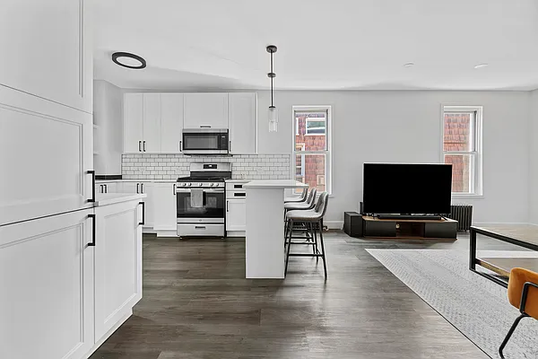 Rented by REAL New York | media 1