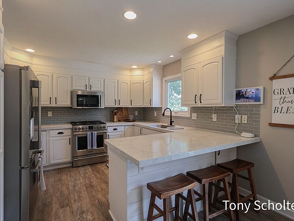 5th image of 4523 Lytham Dr