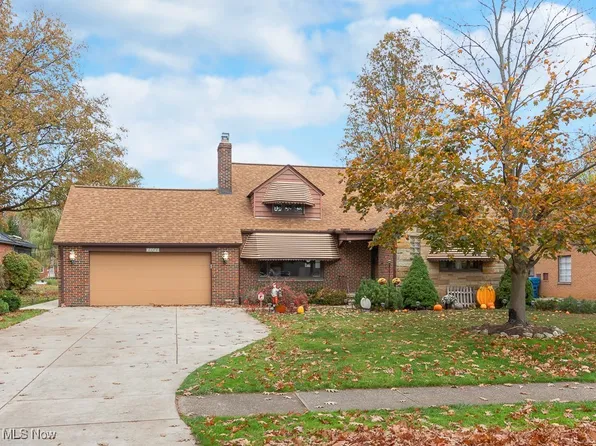 21270 Eaton Rd, Fairview Park, OH 44126