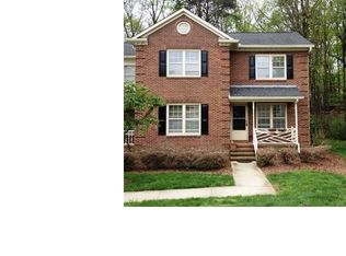 19 D Park Village Ln, Greensboro, NC 27455