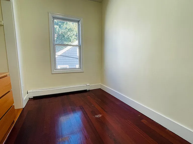 Photos were taken prior to the current tenancy.
