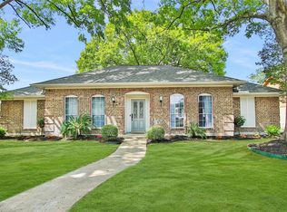 2911 Shadowdale Dr, Houston, TX 77043