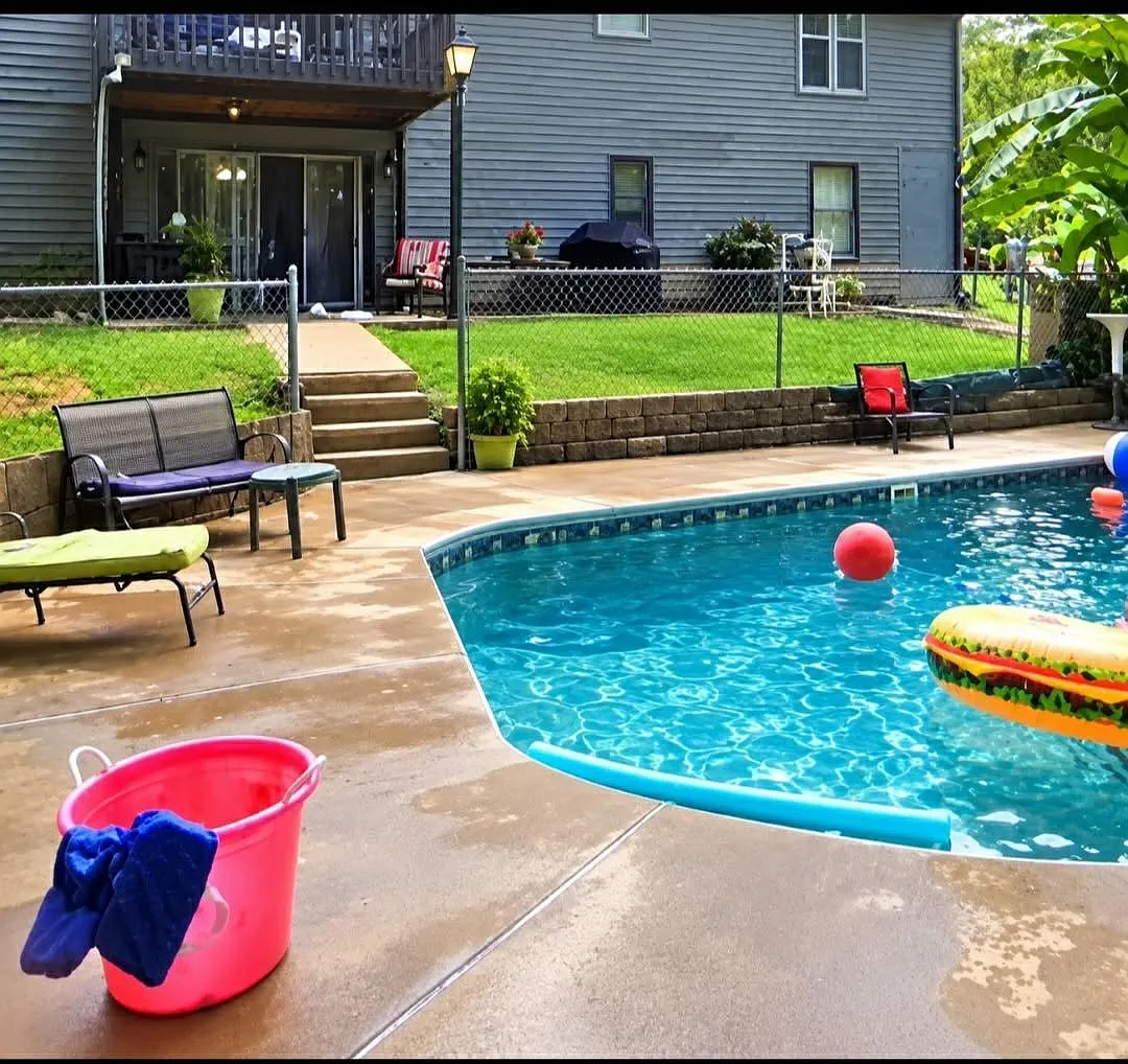 2 bed, 1000 sqft, $1,500 — Photo 2