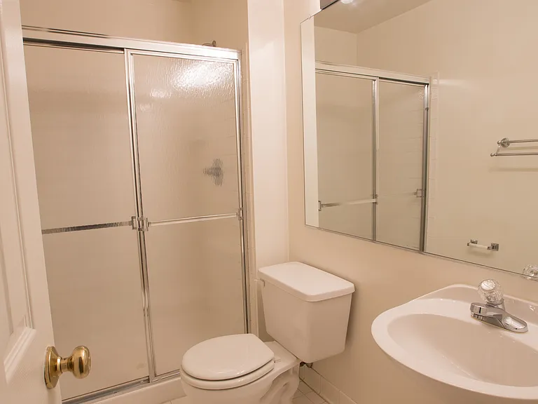 2911 Jessica Ct — Photo 12