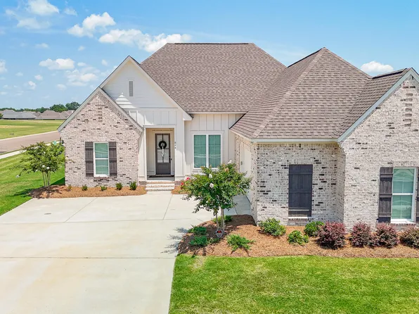 644 Peregan St, Canton, MS 39046