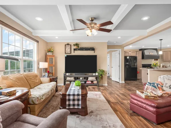 2114 Peach Orchard Rd, Culleoka, TN 38451