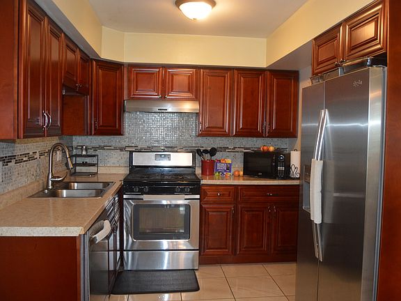 2nd image of 1781 Queensbury Cir Unit 5784