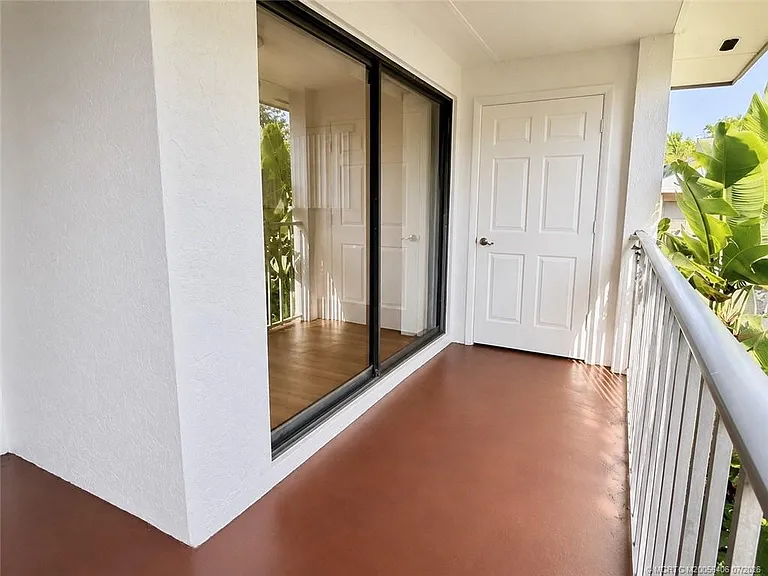 615 Oleander St #201 — Photo 7