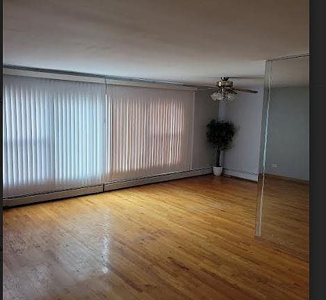 4th image of 9231 S Cregier Ave Unit 1