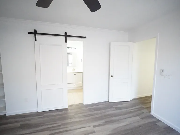 7926 Broadway St #102 — Photo 10