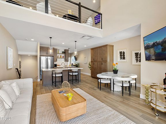 4th image of 3812 Lakeside Dr #7