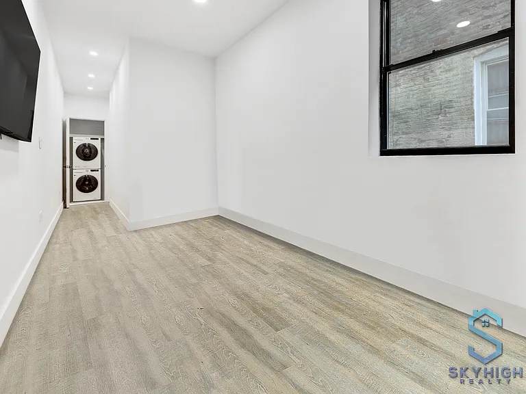 723 Knickerbocker Ave #3C — Photo 10