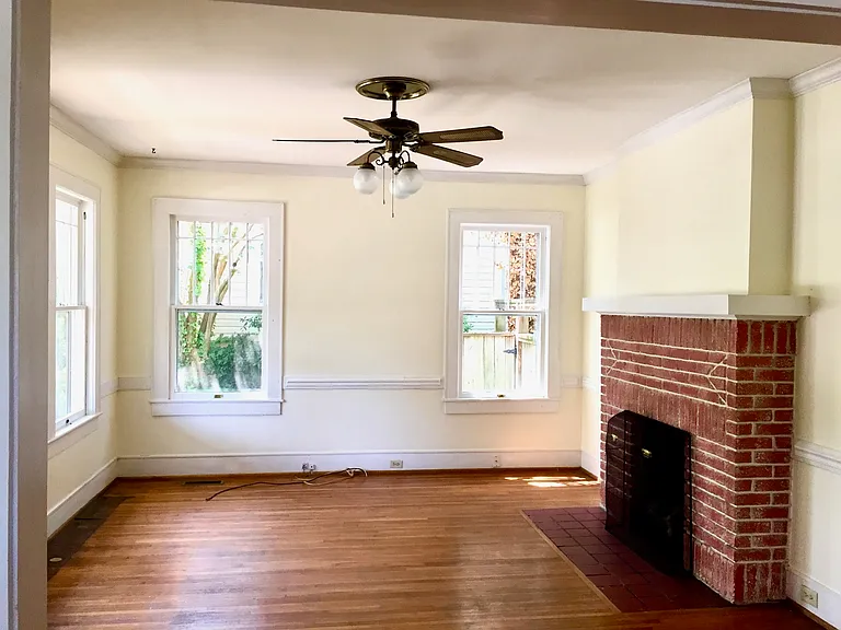 115 Robinson St — Photo 9