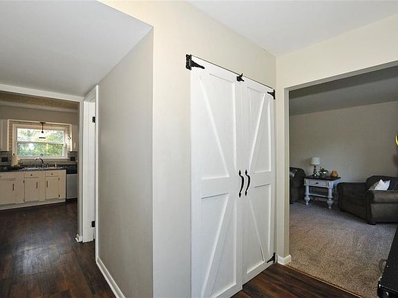4th image of 7 Hyde Park Row