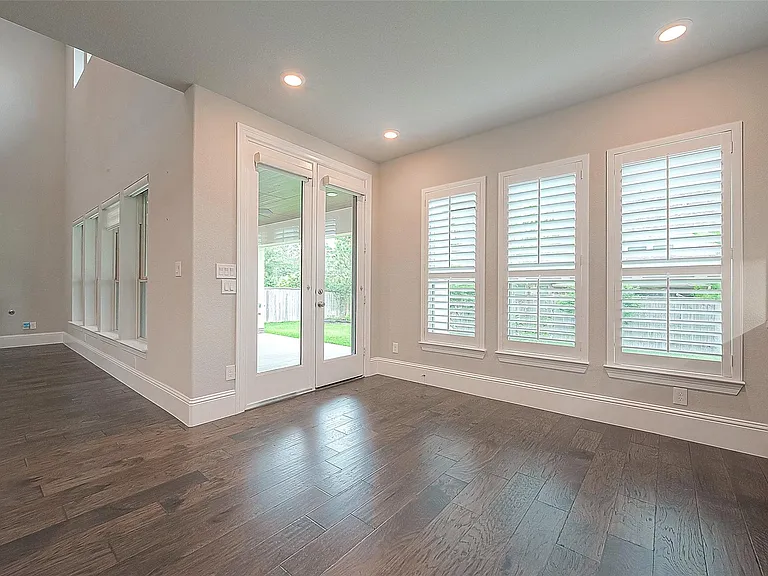 58 Canopy Green Dr — Photo 24