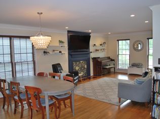 7801 Old Tree Run, Lyndon, KY 40222