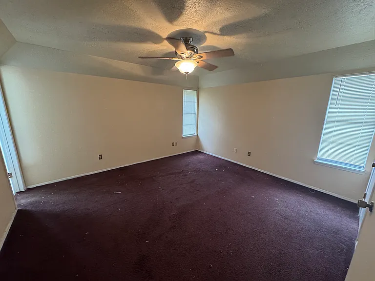 538 Karen Dr — Photo 6
